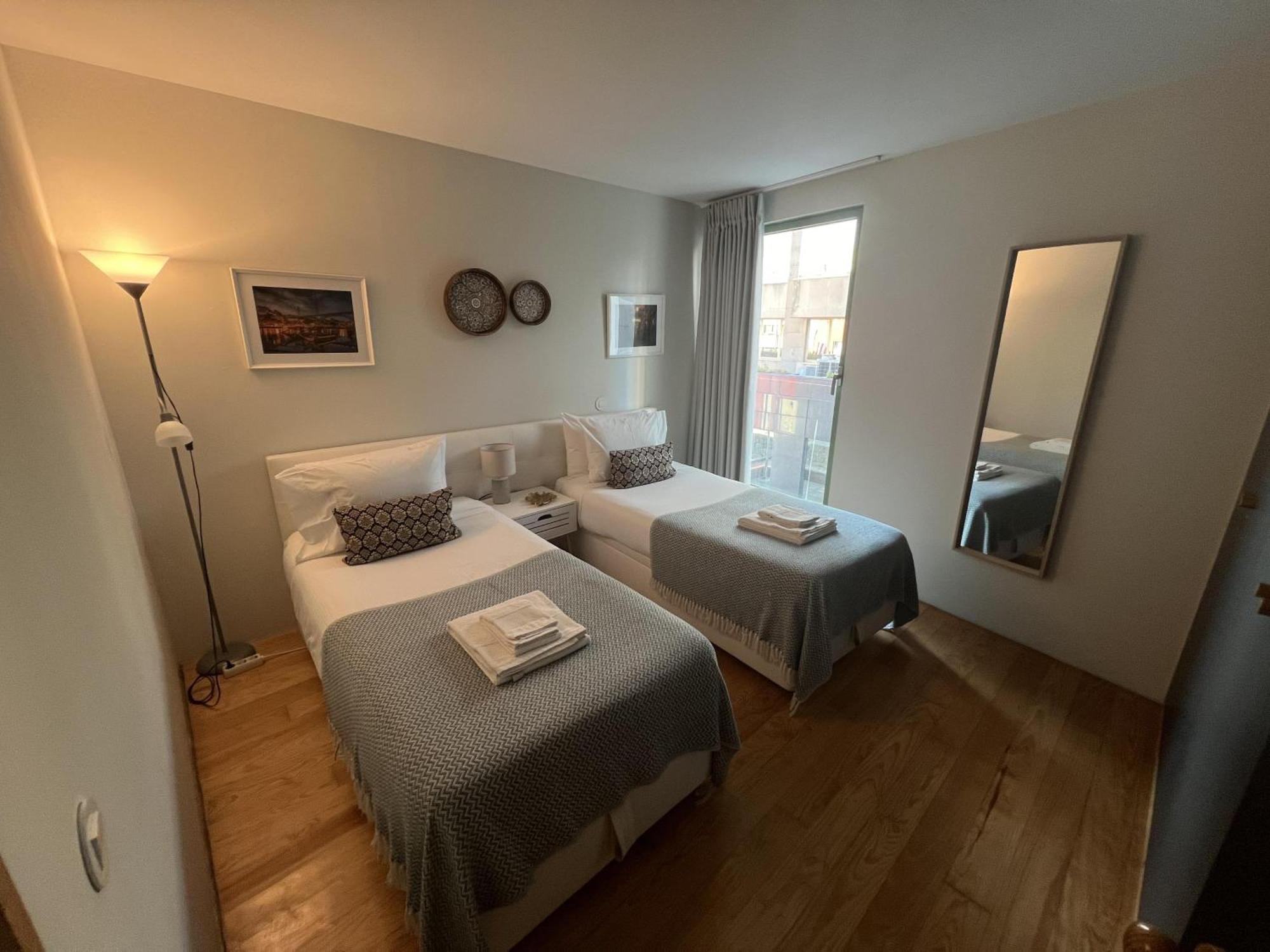 Cativo Flat - Lovely 2 Bedroom Duplex In 포르투 외부 사진